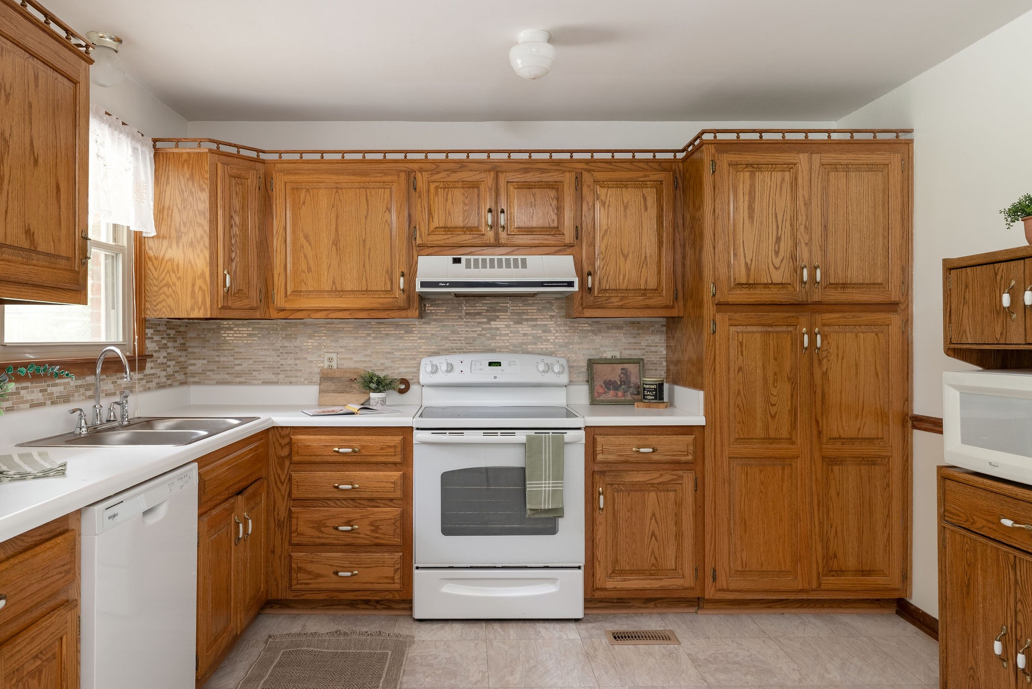 211 Friendship Dr
