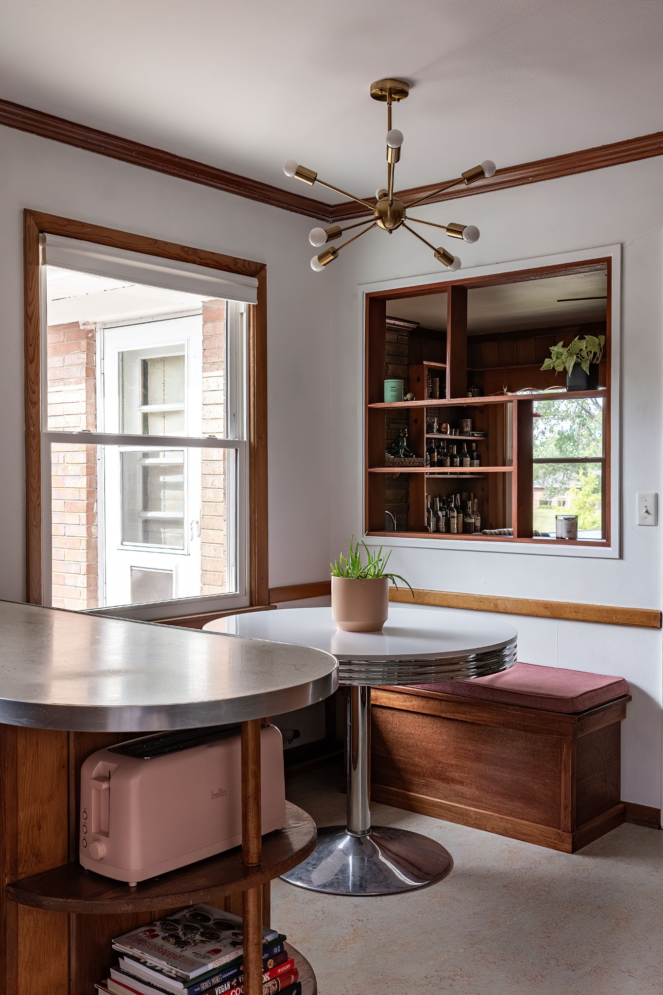 400 Freda Villa