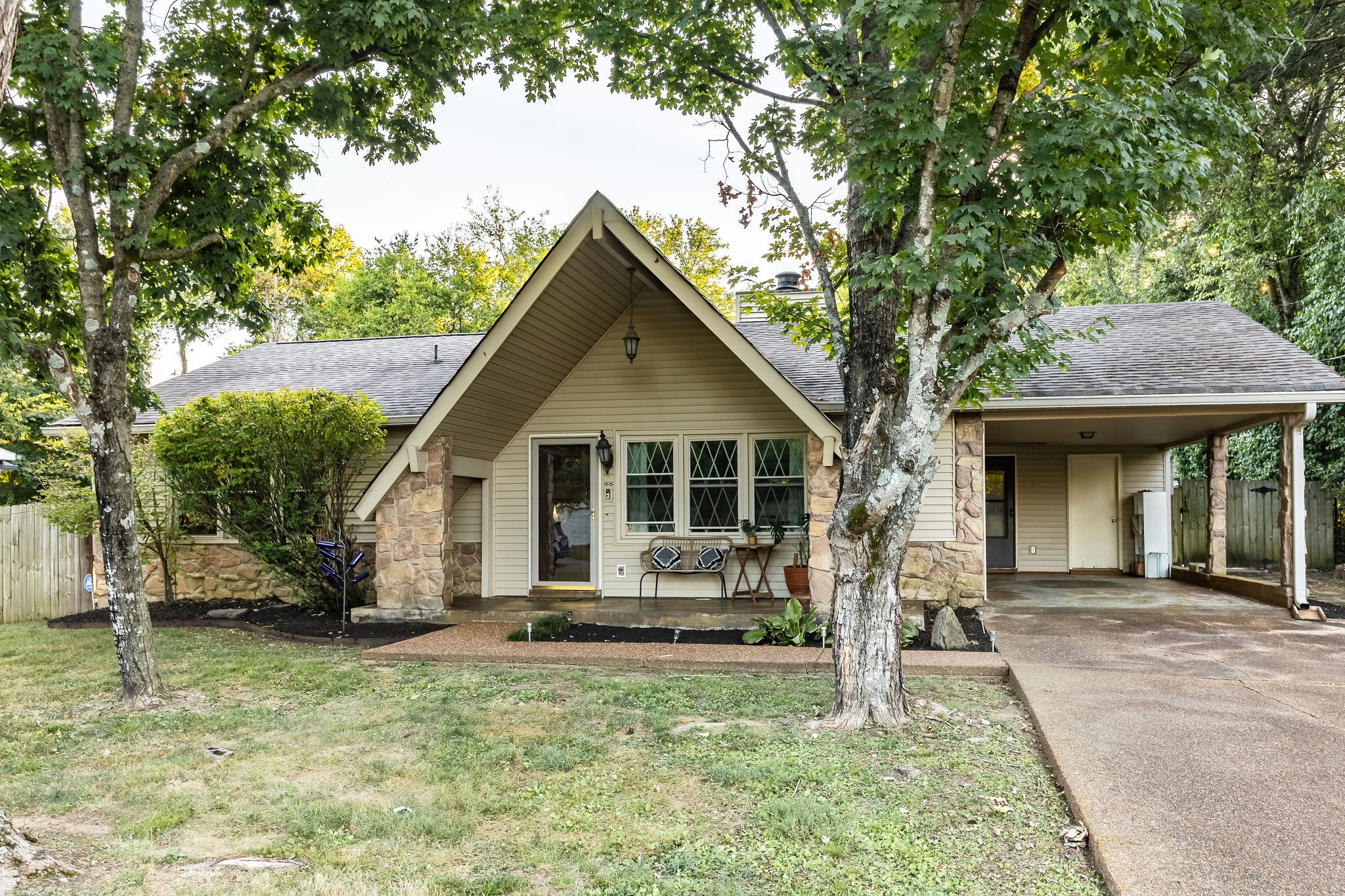 309 Slayton Dr