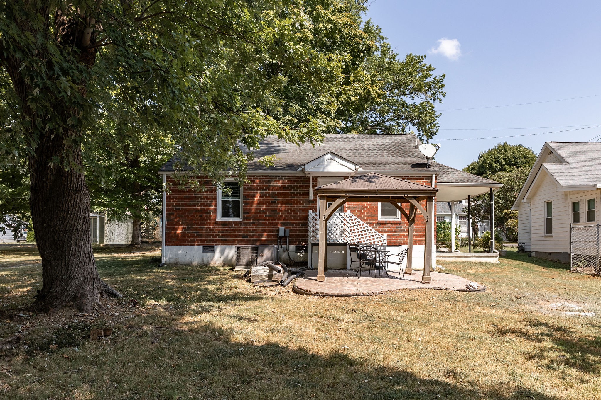 120 Becker Ave