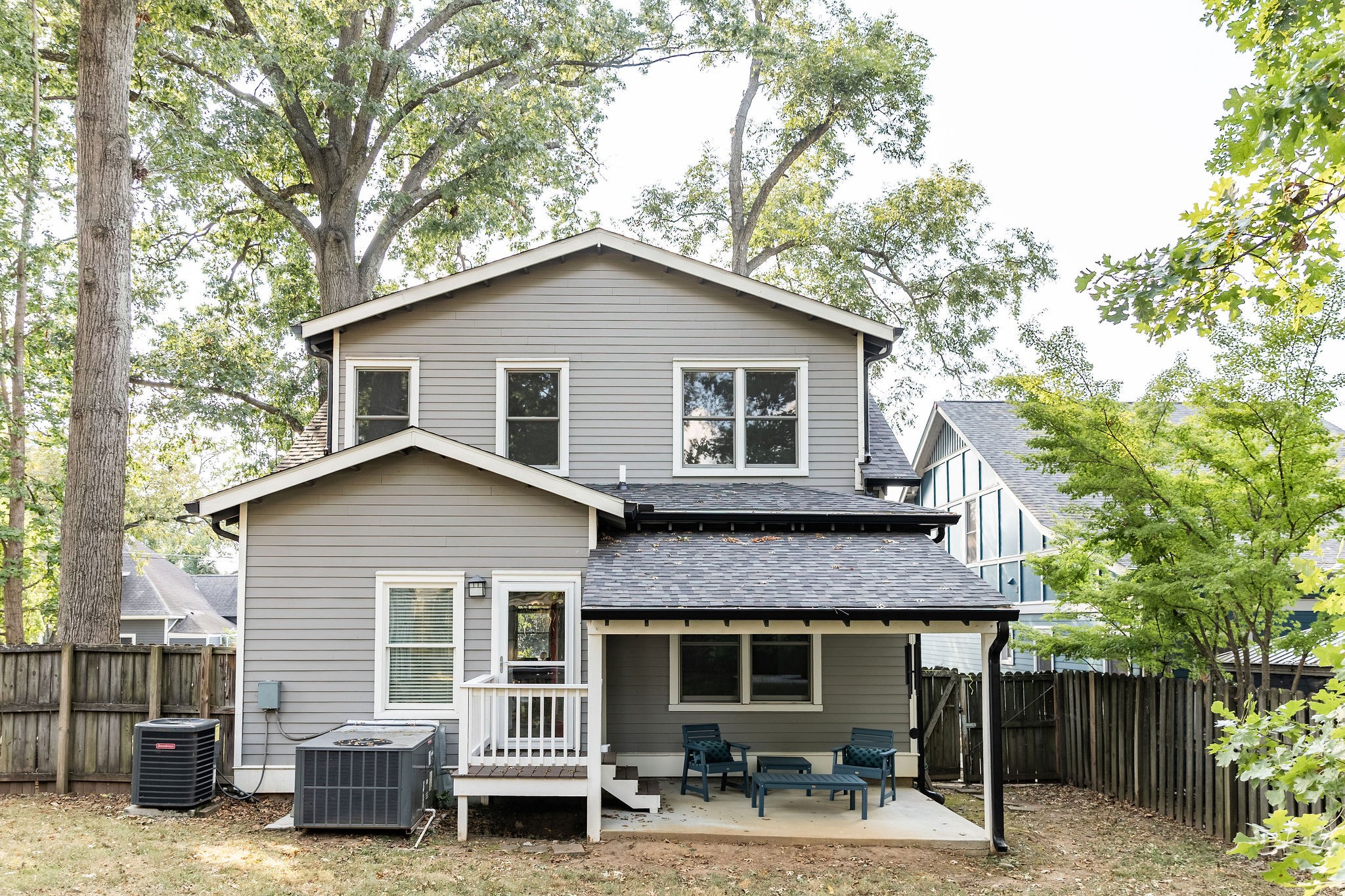 1201 Chapel Ave