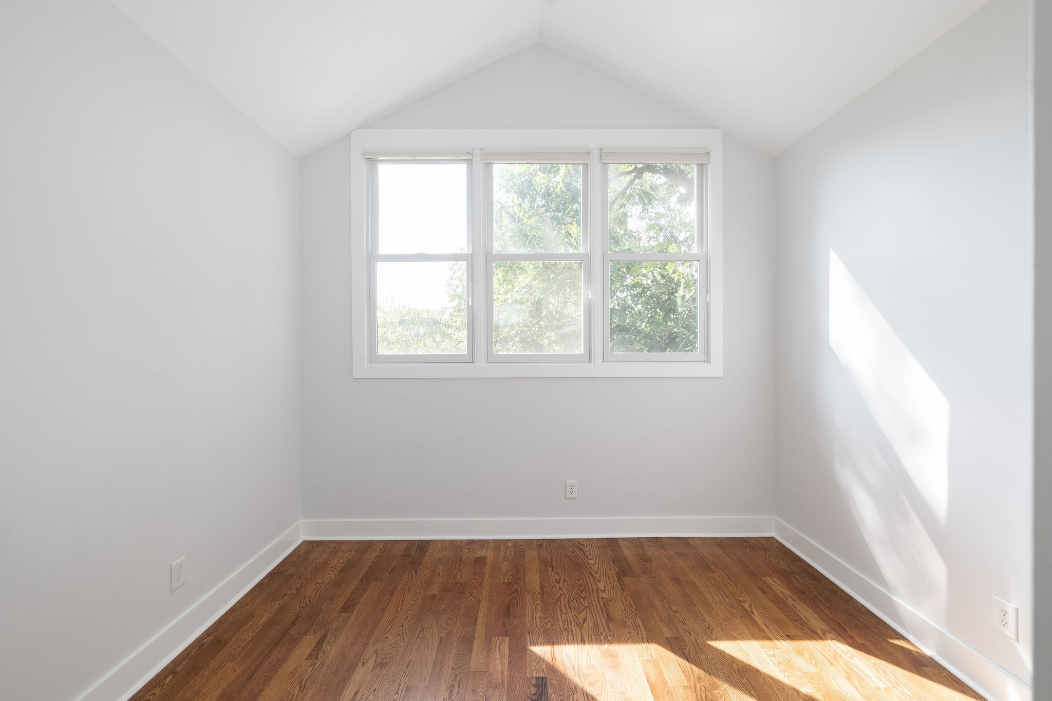 1201 Chapel Ave