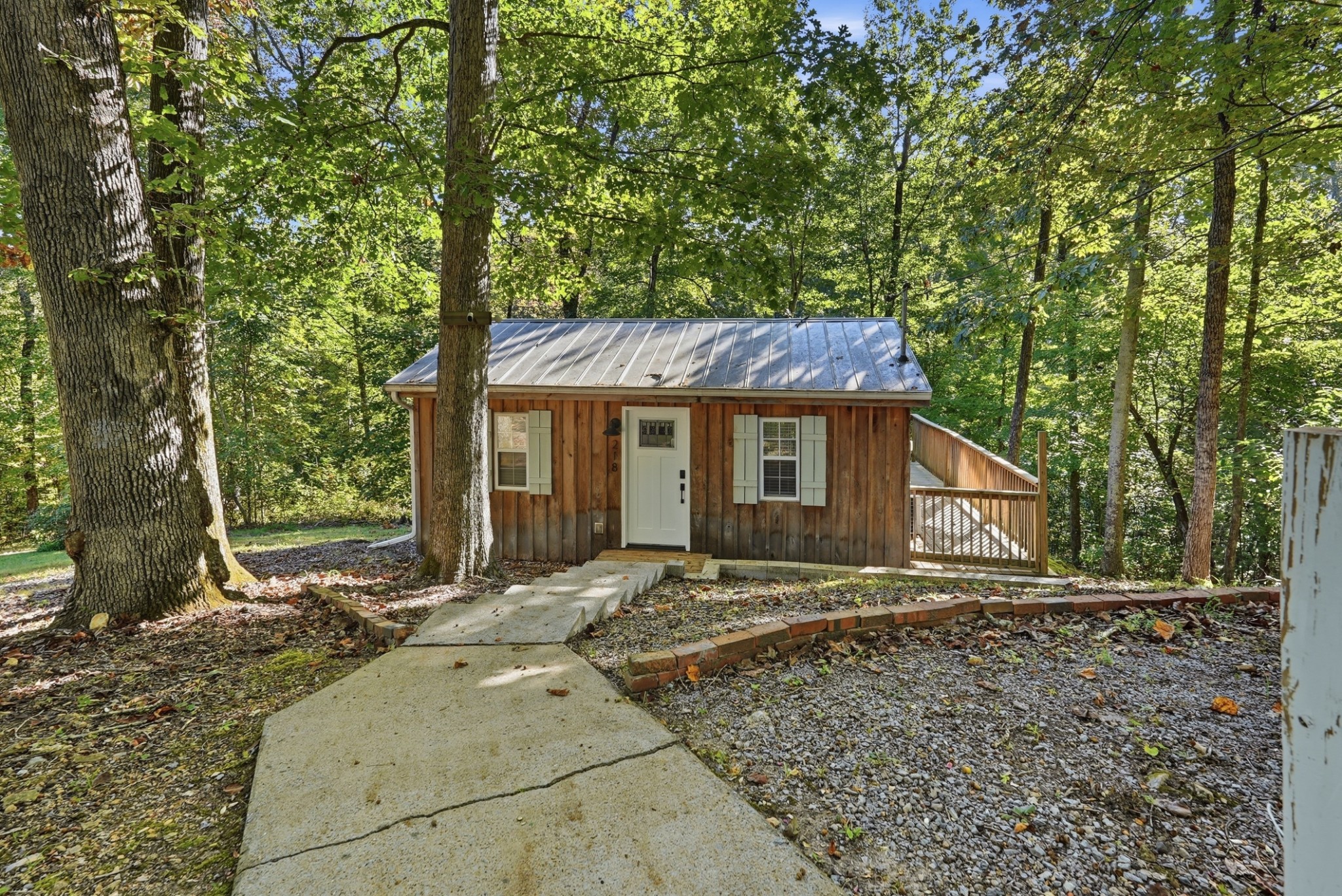 218 Poplar Pl