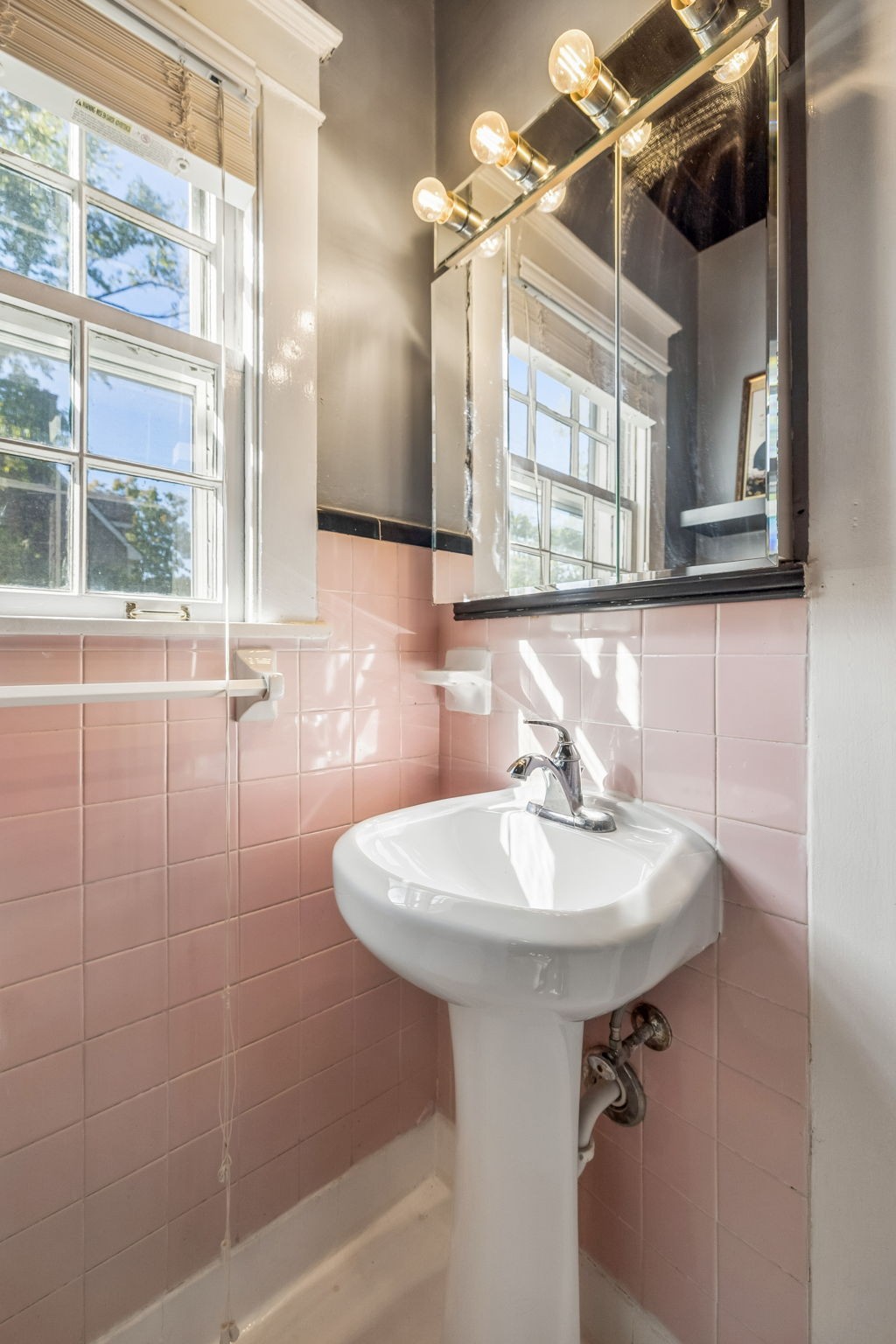 2603 Sunset Pl