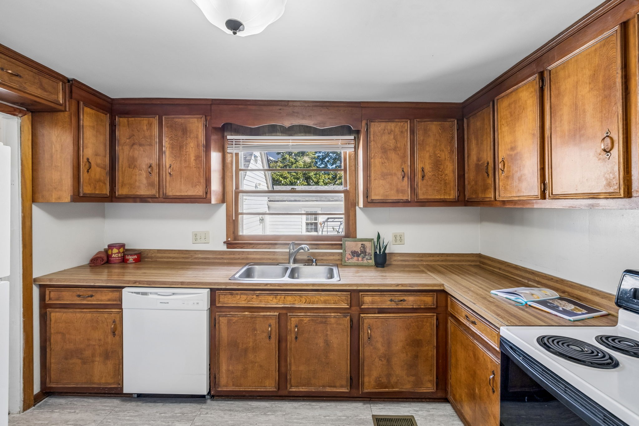 2603 Sunset Pl