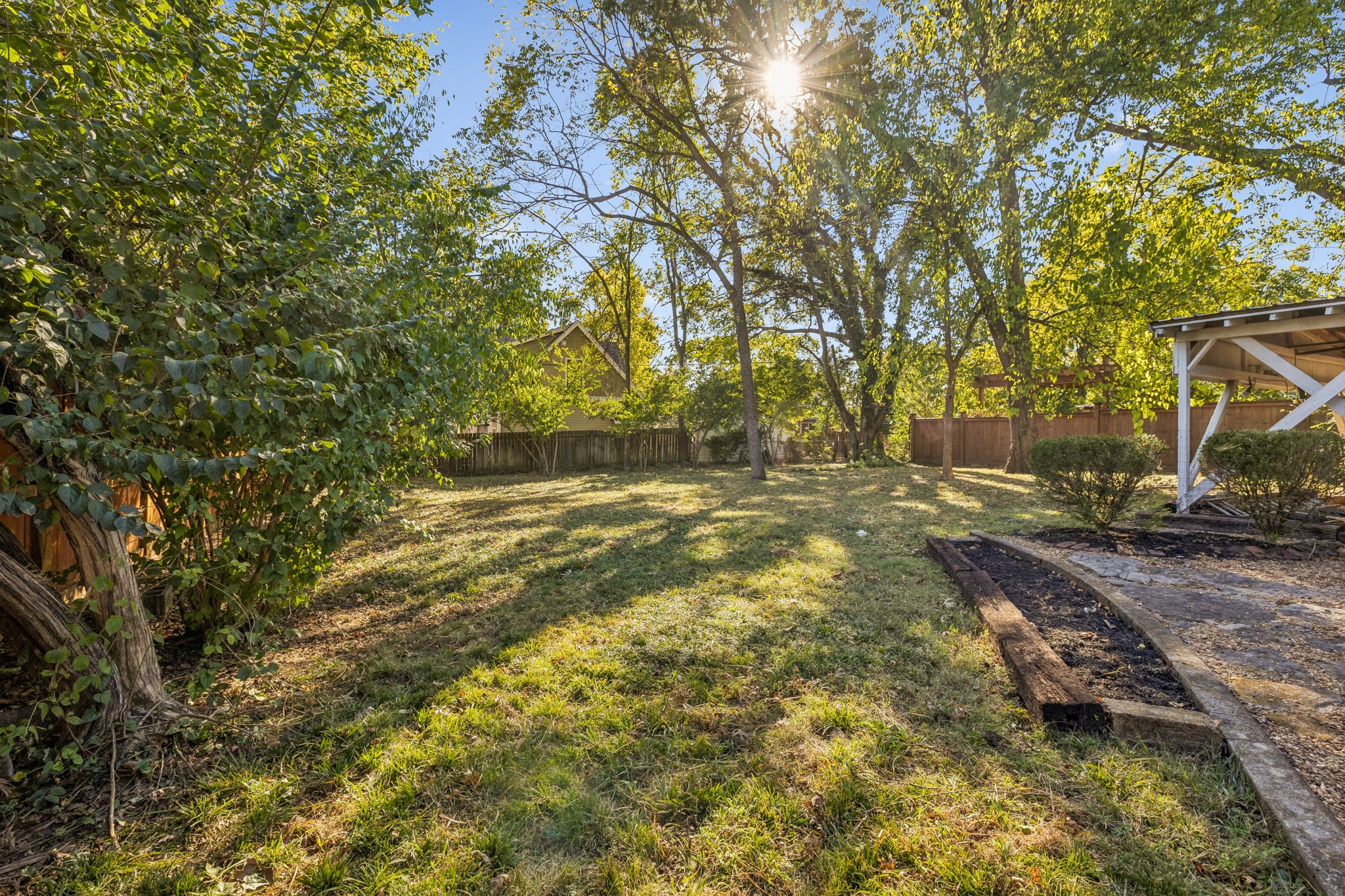 2603 Sunset Pl