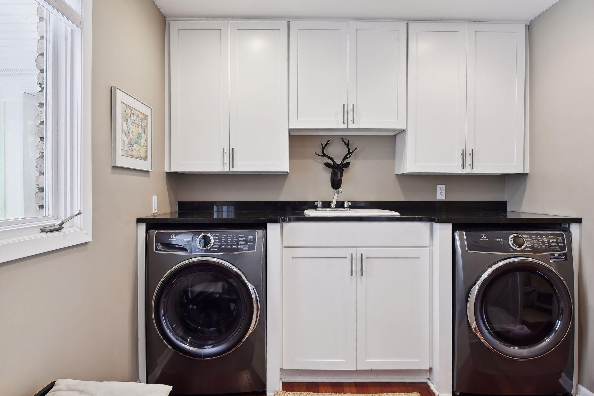 5921 Bonnie Brae Drive