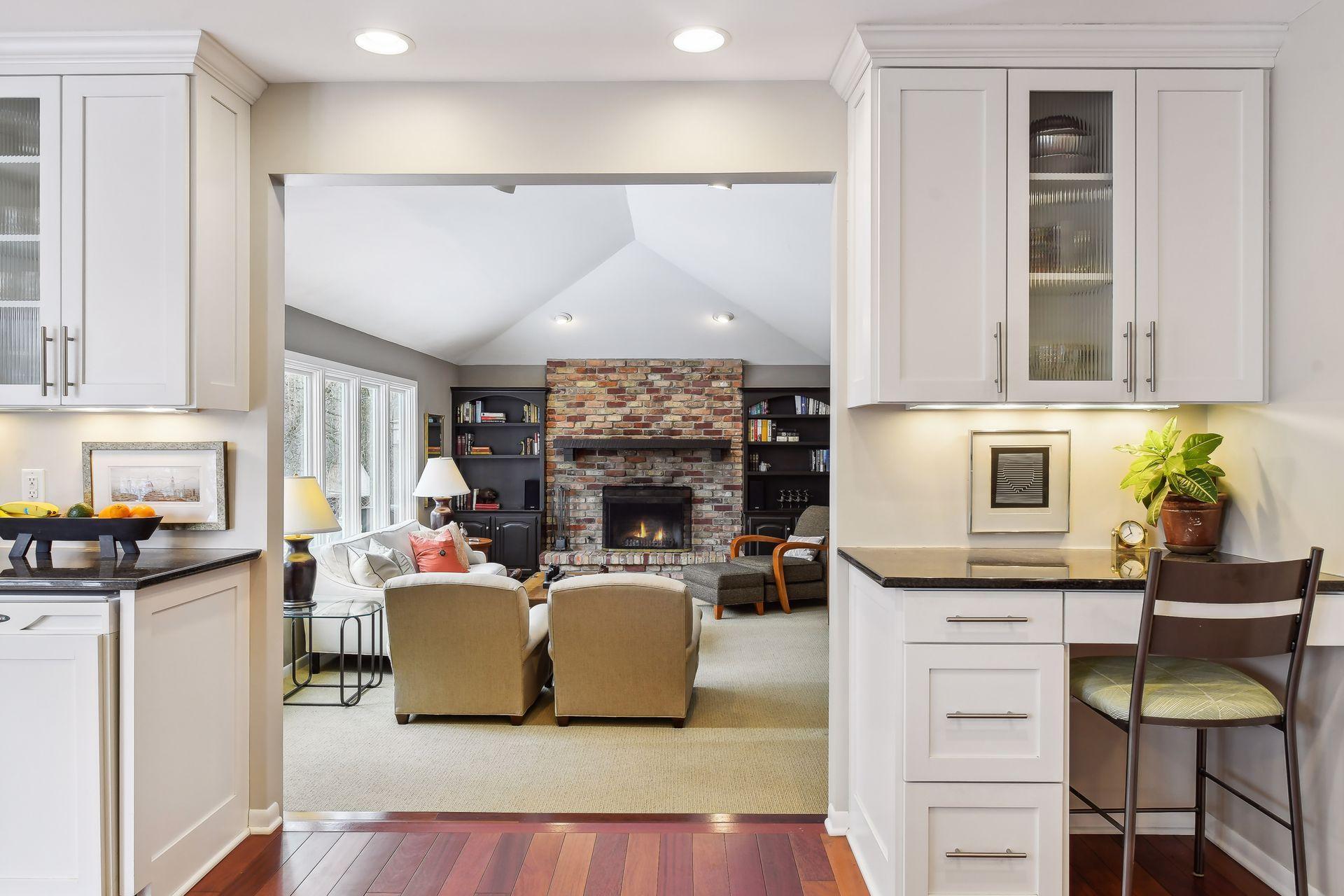 5921 Bonnie Brae Drive