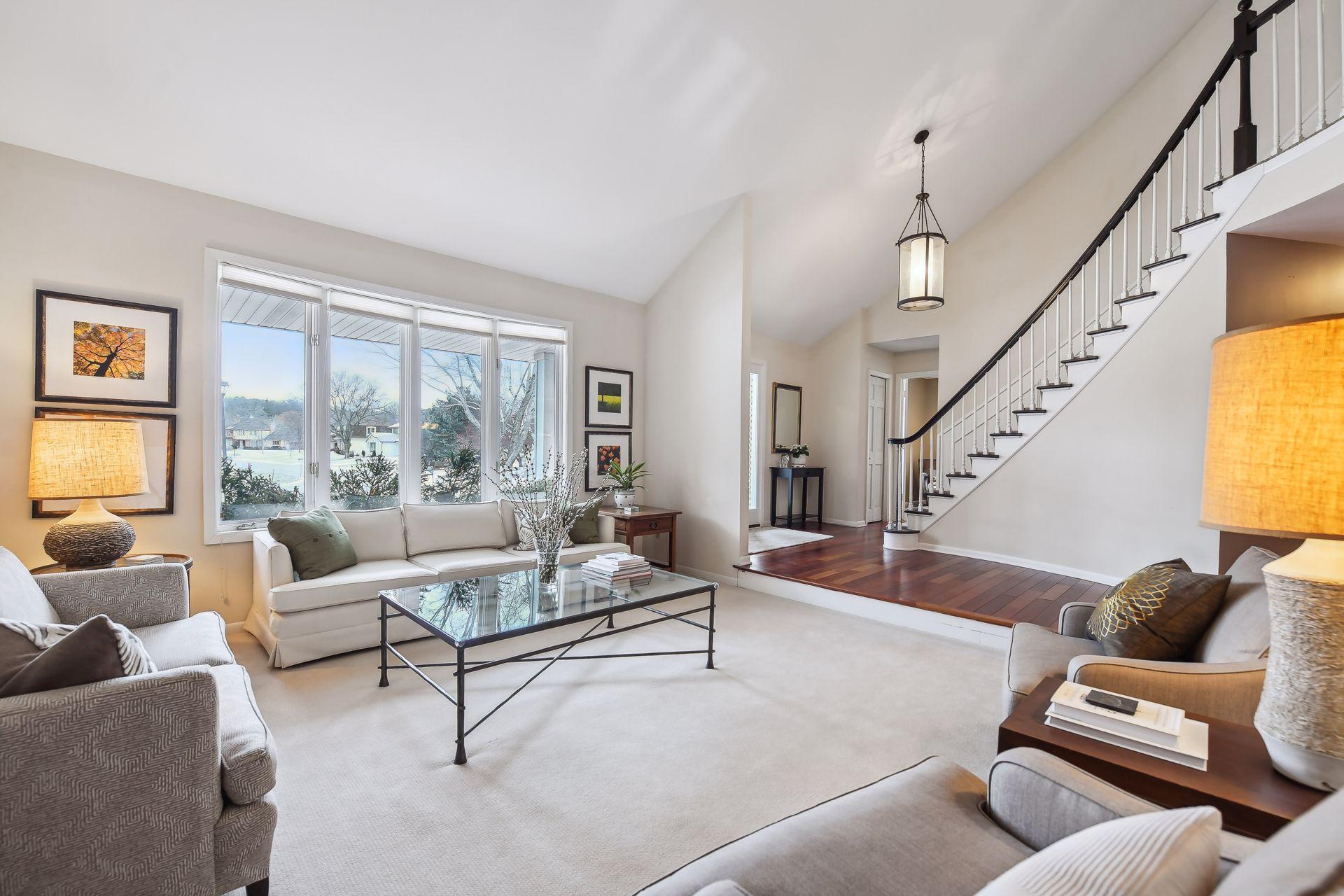 5921 Bonnie Brae Drive