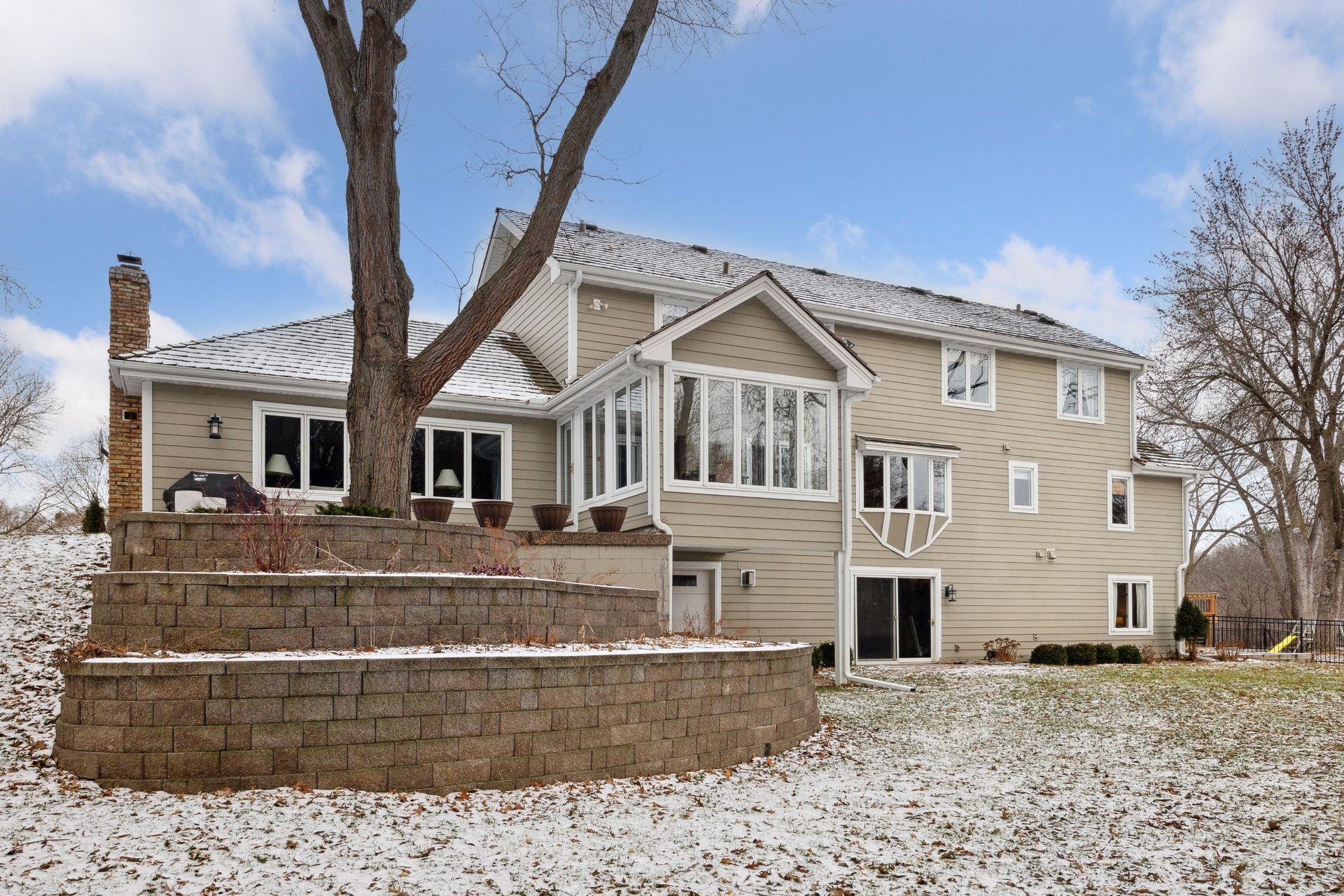 5921 Bonnie Brae Drive