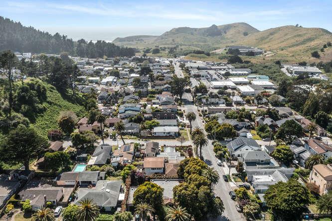 530 Reina Del Mar Avenue