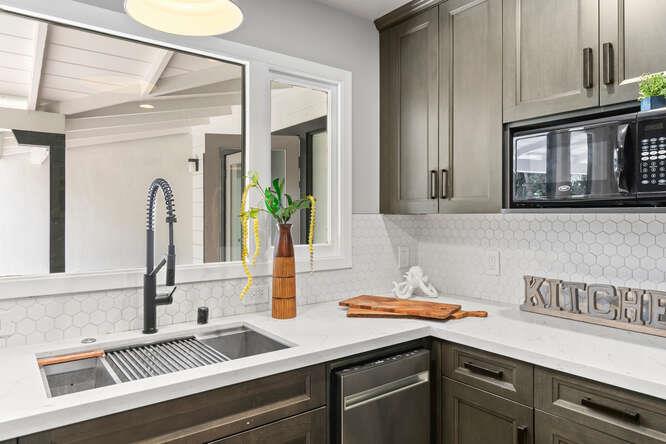 530 Reina Del Mar Avenue