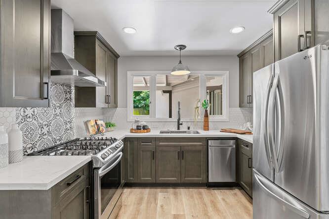 530 Reina Del Mar Avenue