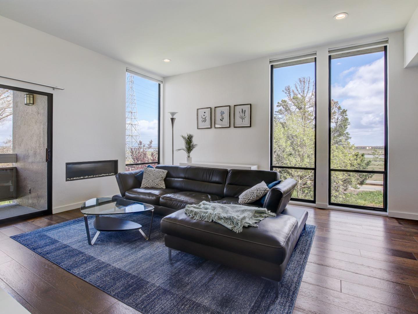 1061 Beach Park Boulevard 304