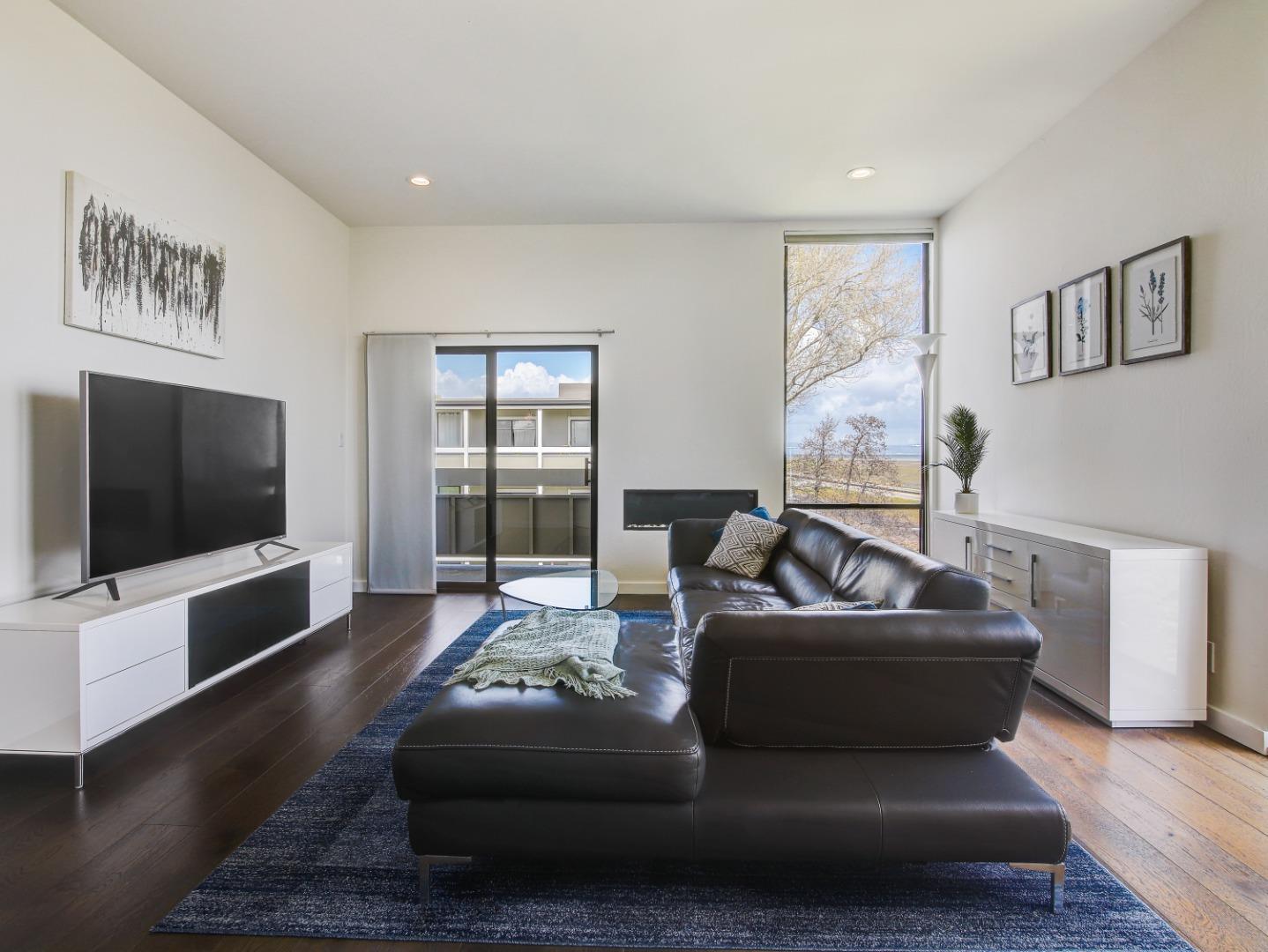 1061 Beach Park Boulevard 304