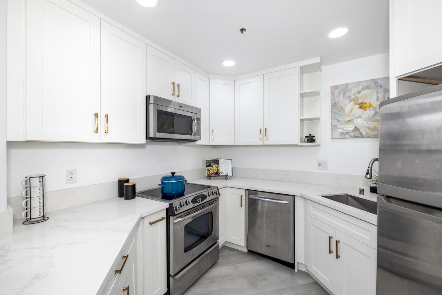 4250 El Camino Real D138