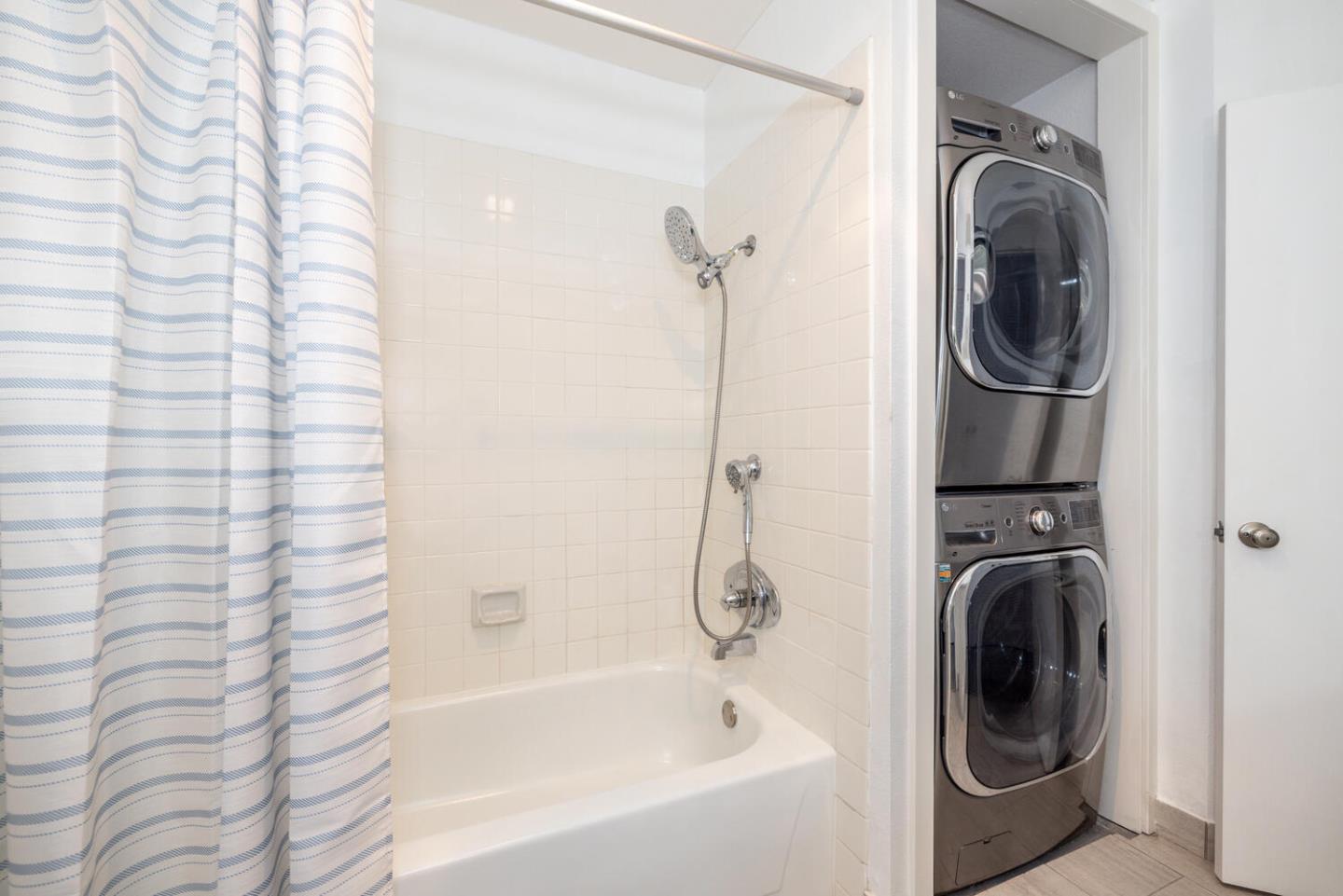 4250 El Camino Real D138