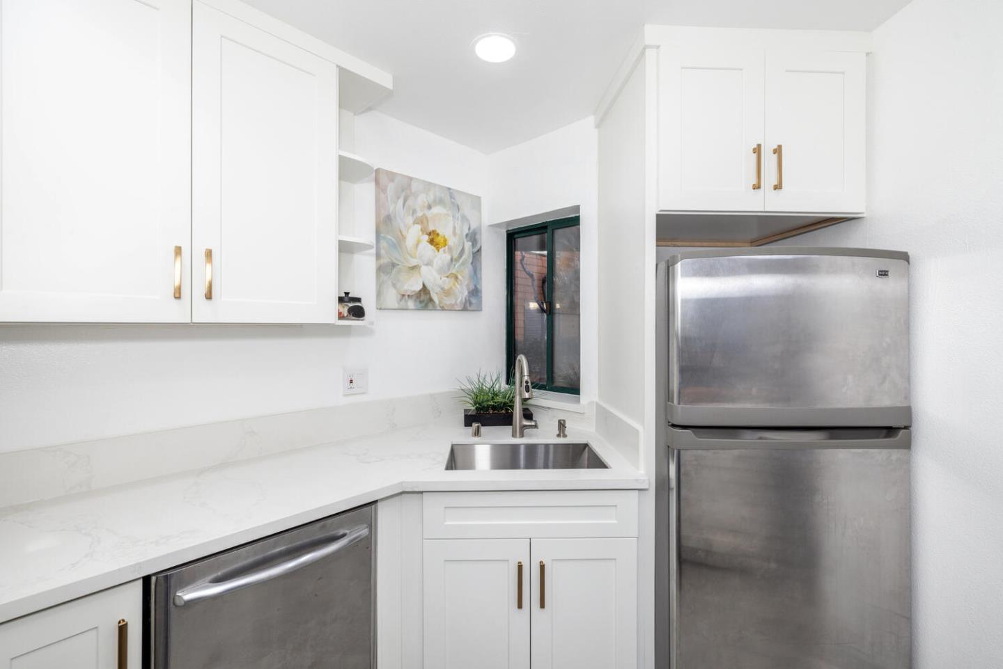 4250 El Camino Real D138