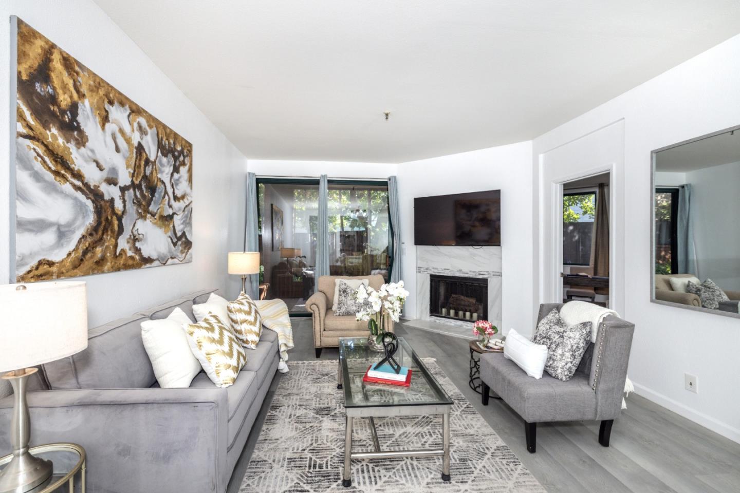 4250 El Camino Real D138