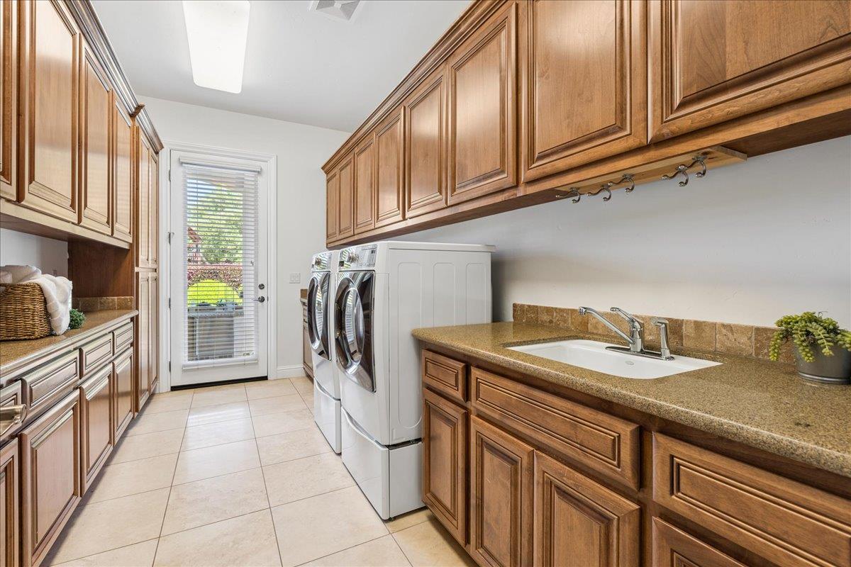 8625 Laurel Mist Court