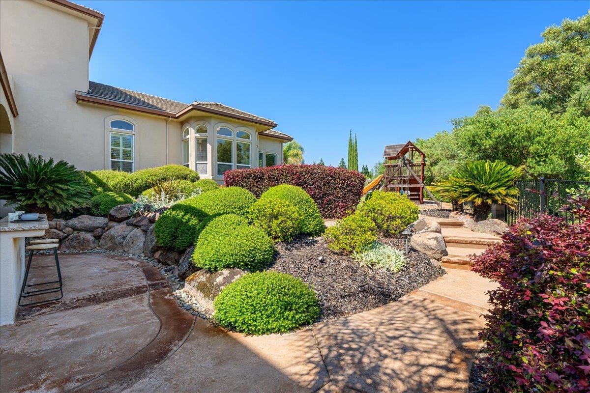8625 Laurel Mist Court