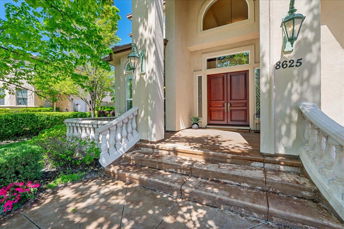 8625 Laurel Mist Court