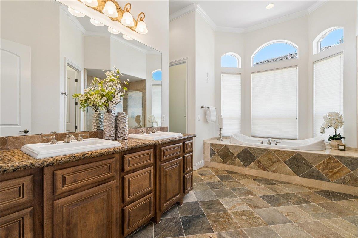 8625 Laurel Mist Court
