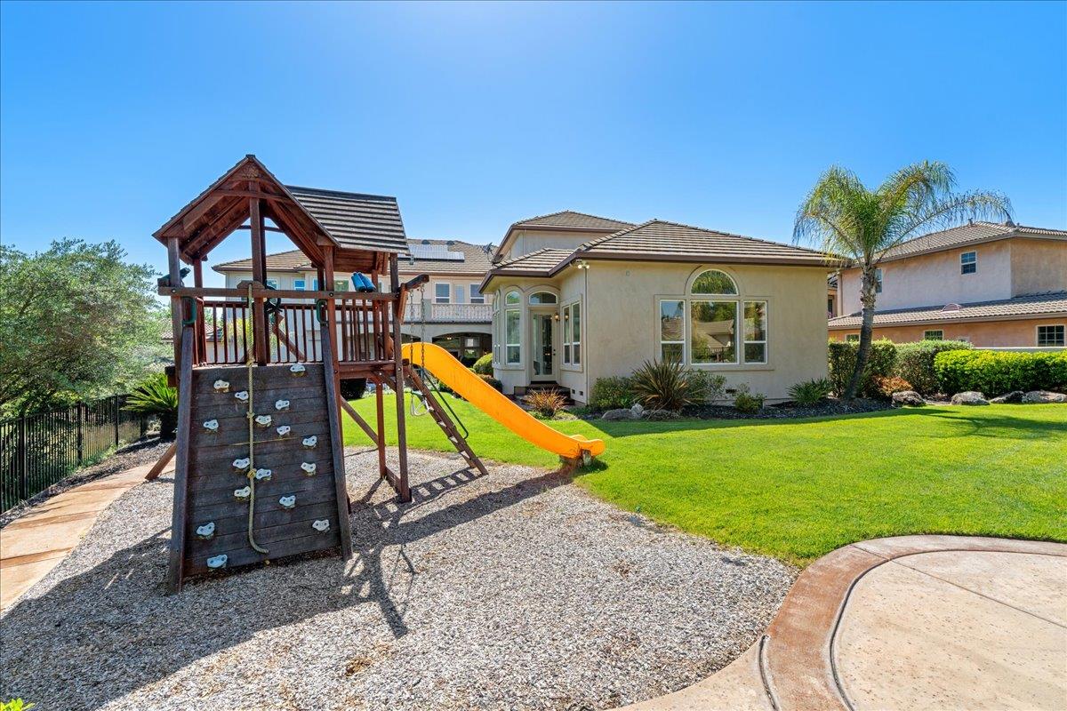 8625 Laurel Mist Court