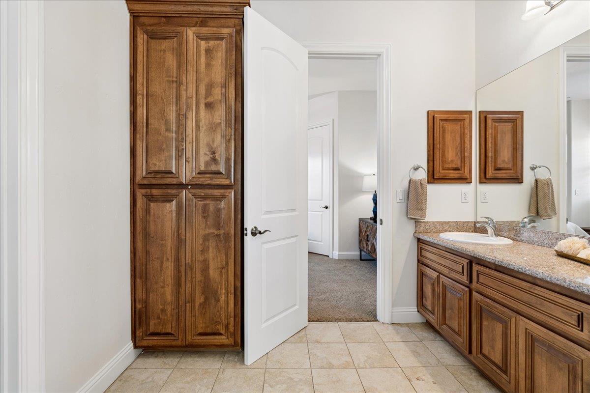 8625 Laurel Mist Court
