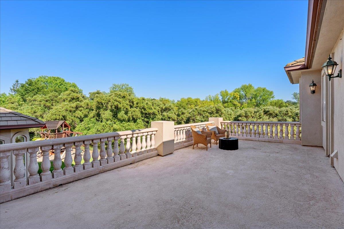 8625 Laurel Mist Court