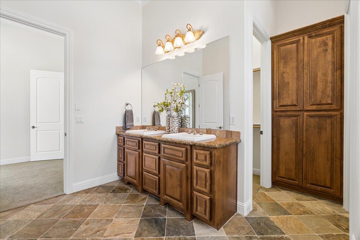 8625 Laurel Mist Court