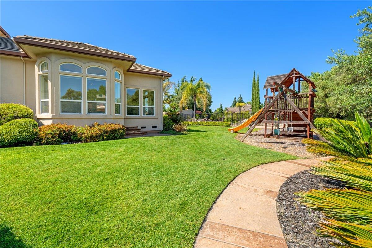 8625 Laurel Mist Court