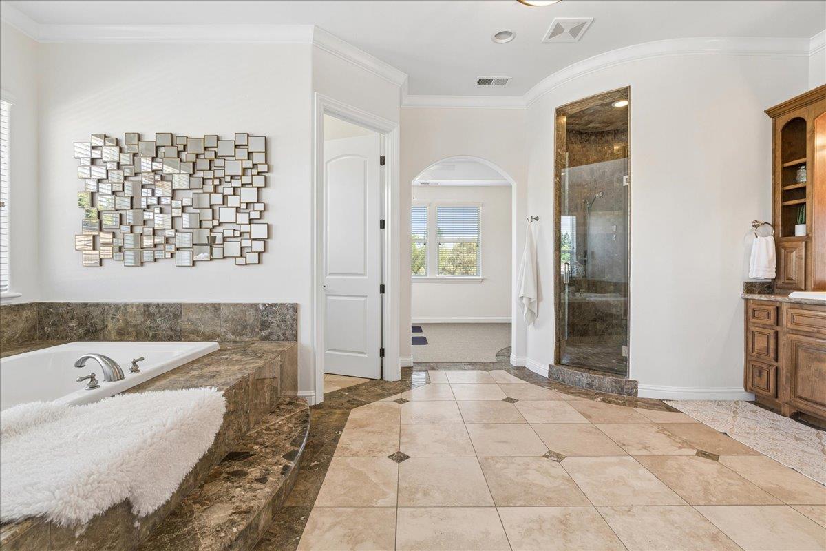 8625 Laurel Mist Court