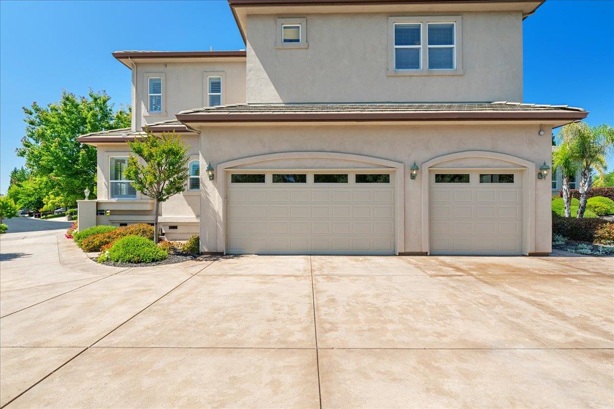 8625 Laurel Mist Court