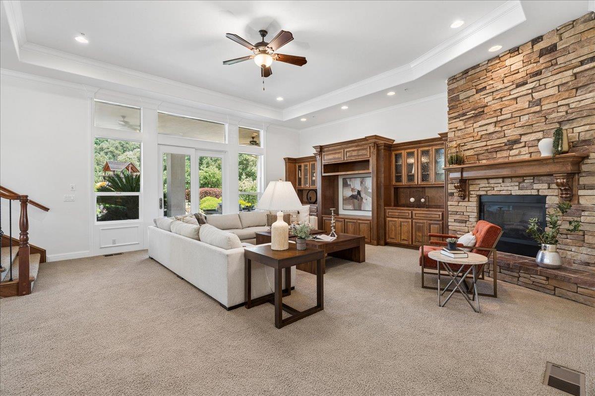 8625 Laurel Mist Court