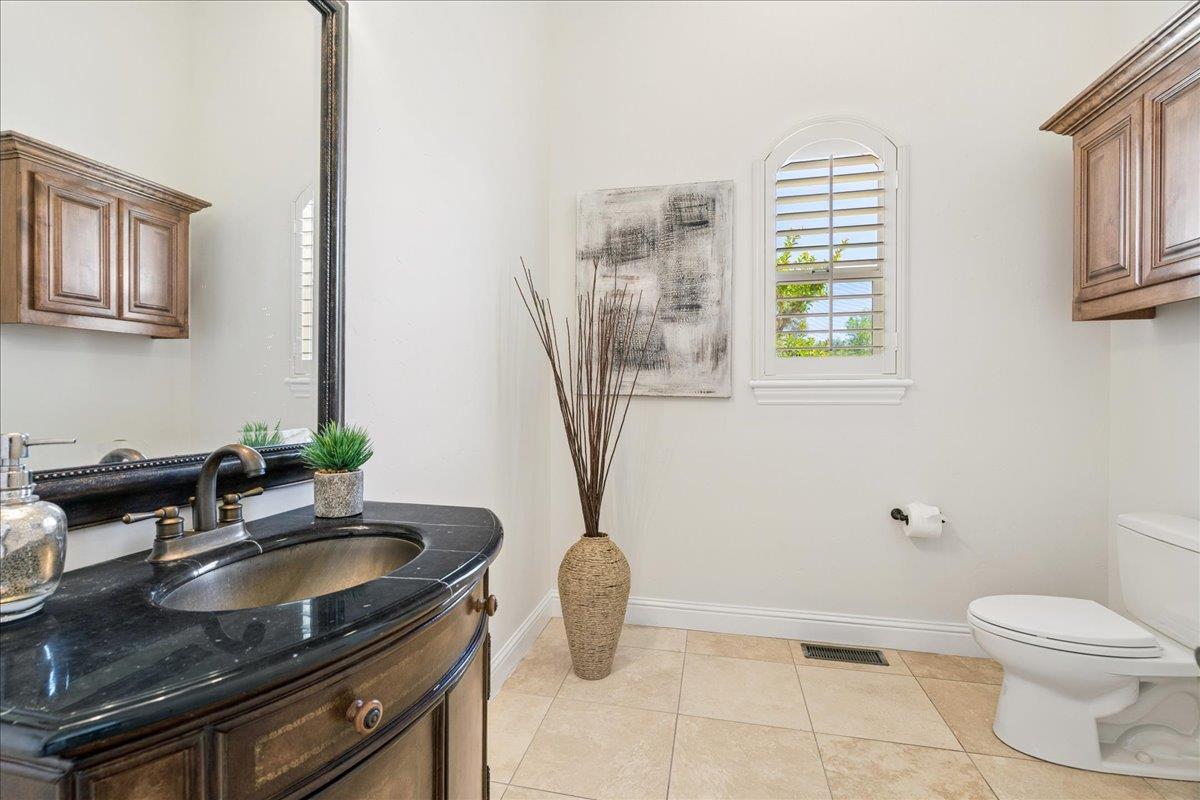 8625 Laurel Mist Court