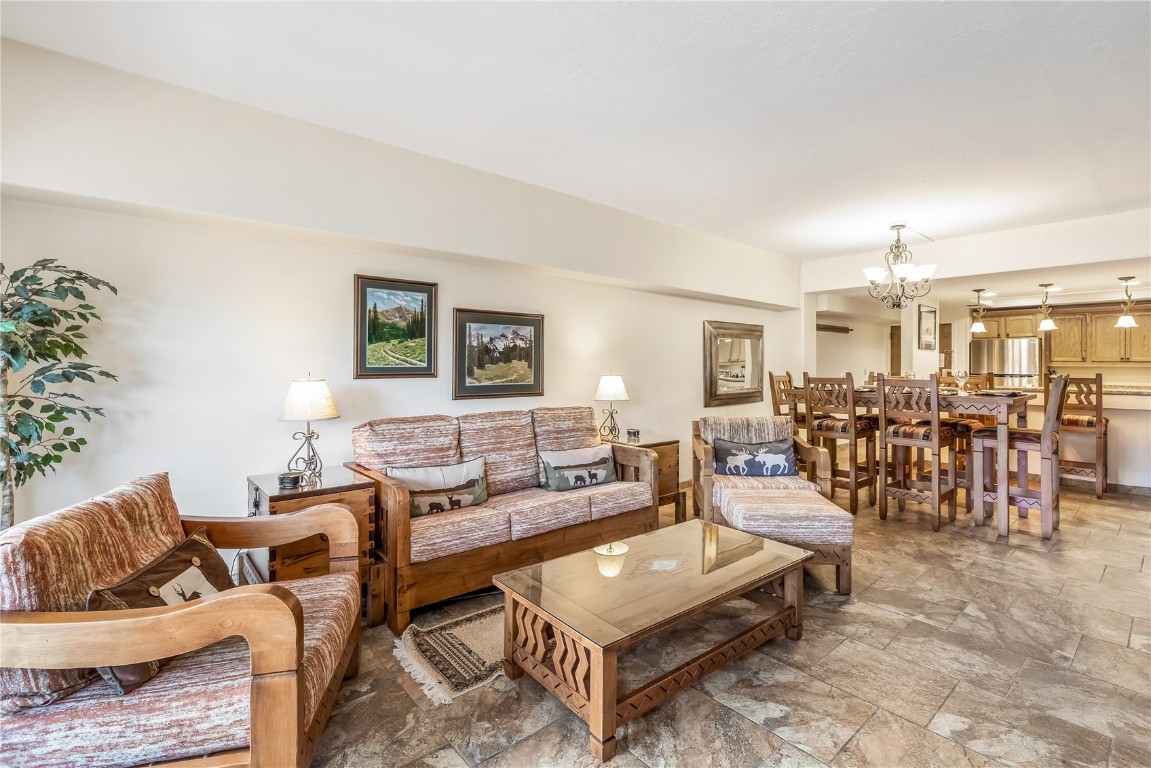 655 S Park AVENUE 305