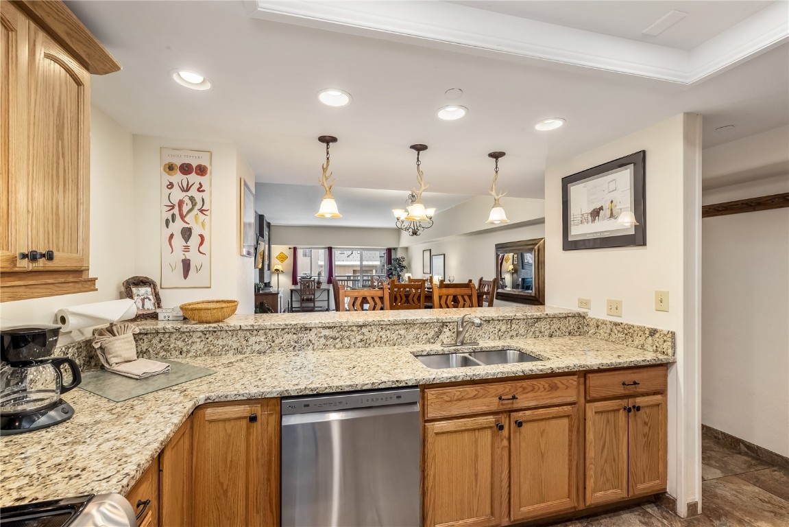 655 S Park AVENUE 305