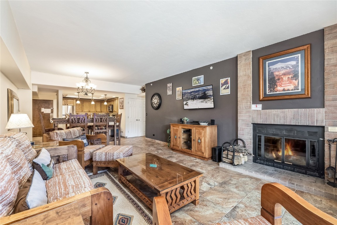 655 S Park AVENUE 305