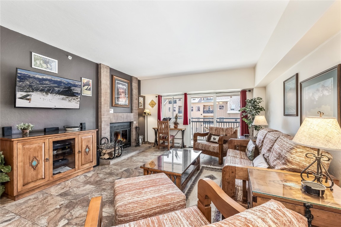 655 S Park AVENUE 305