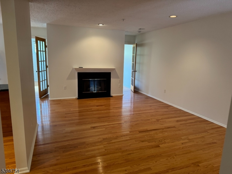 16 Buchanon Ct