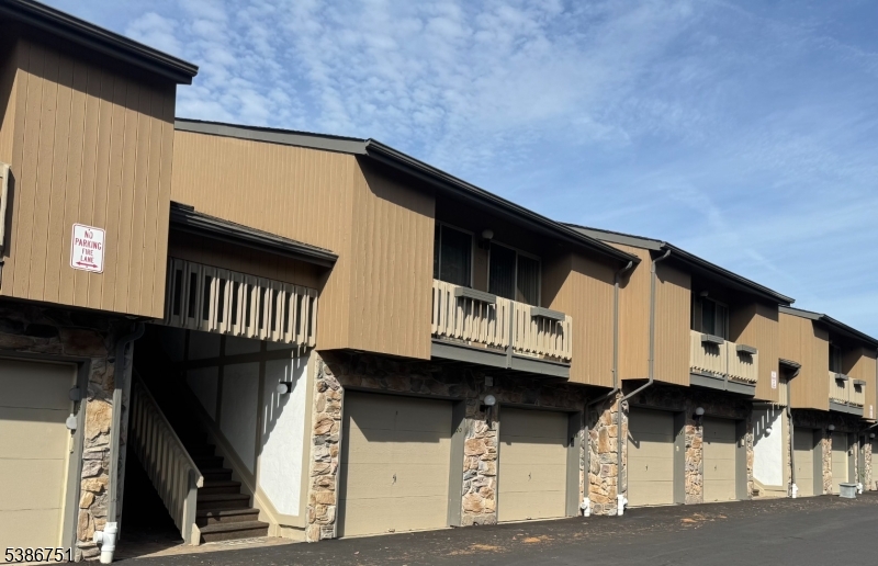 16 Buchanon Ct