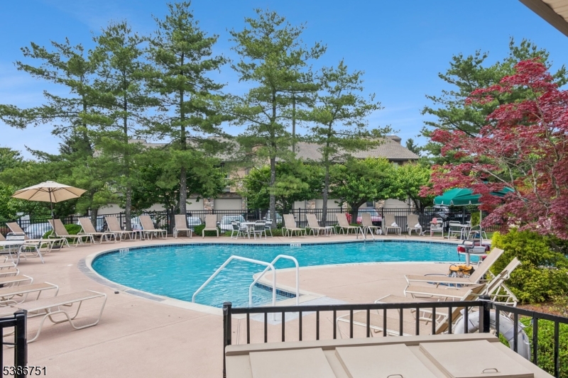 16 Buchanon Ct
