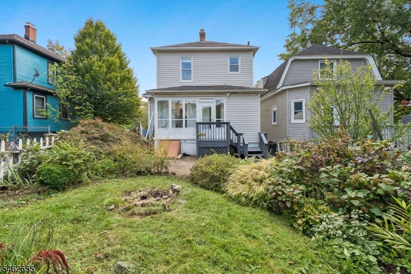60 Franklin Ave