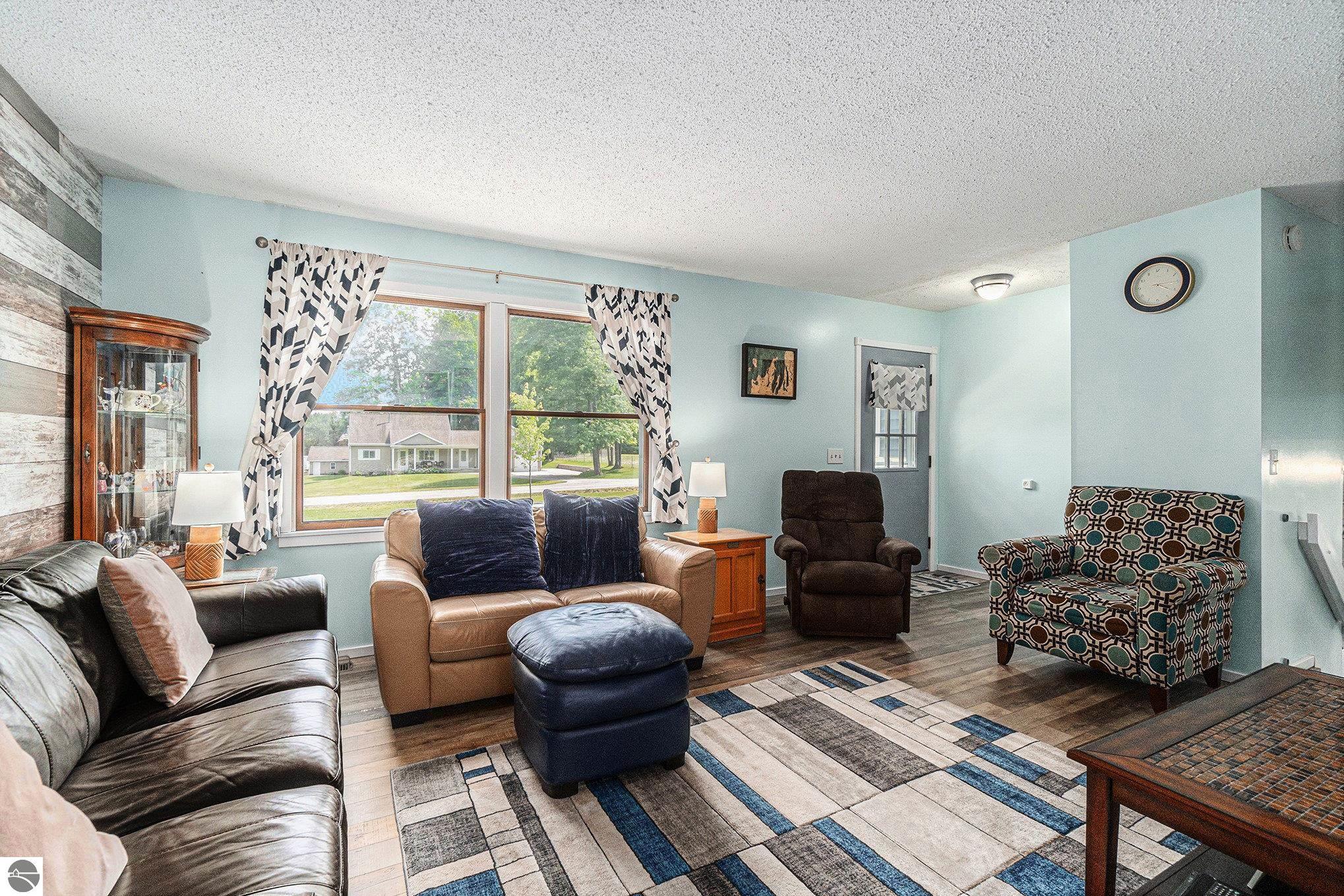 1711 Black Bark Lane
