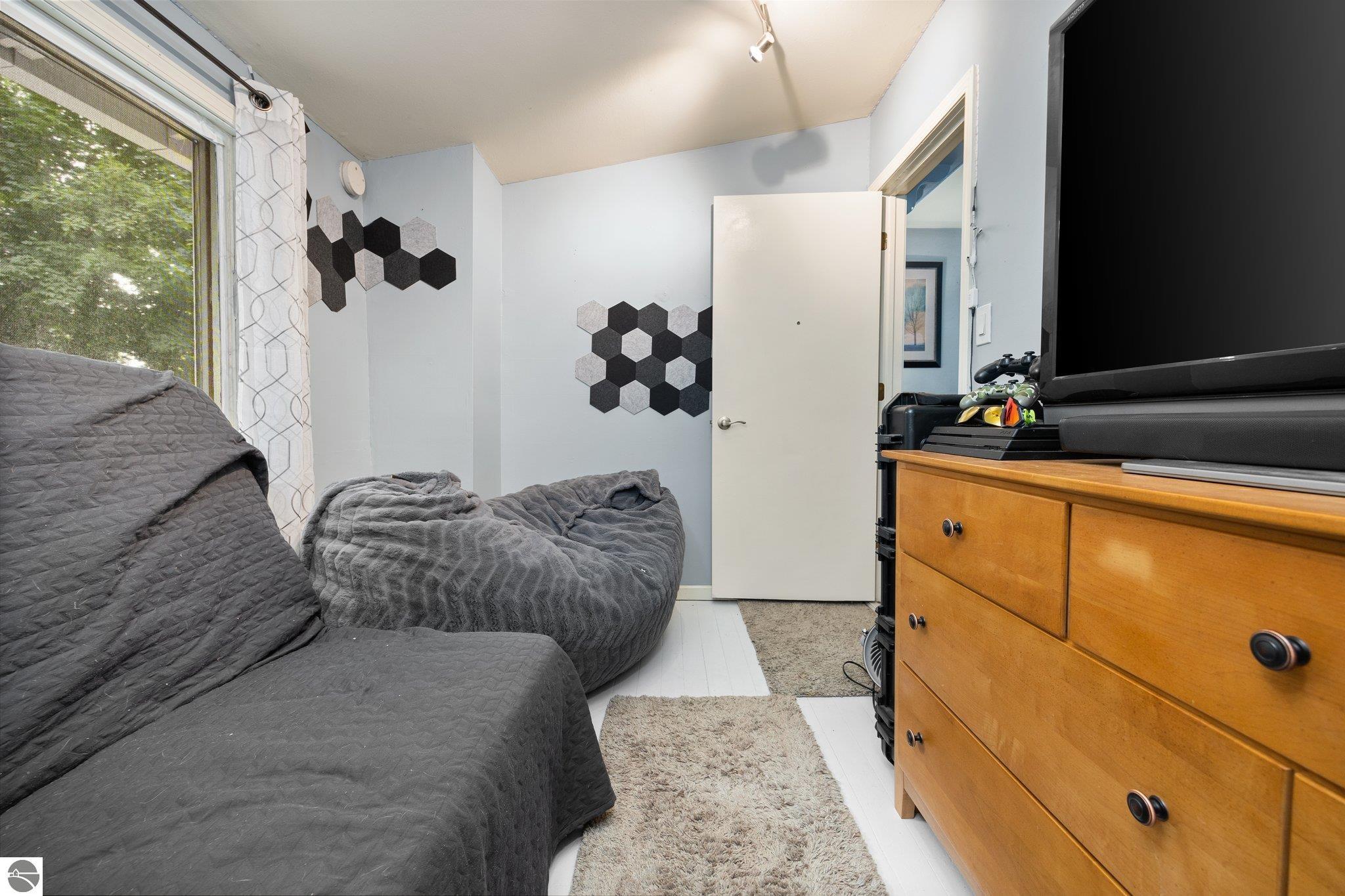 308 W Cayuga