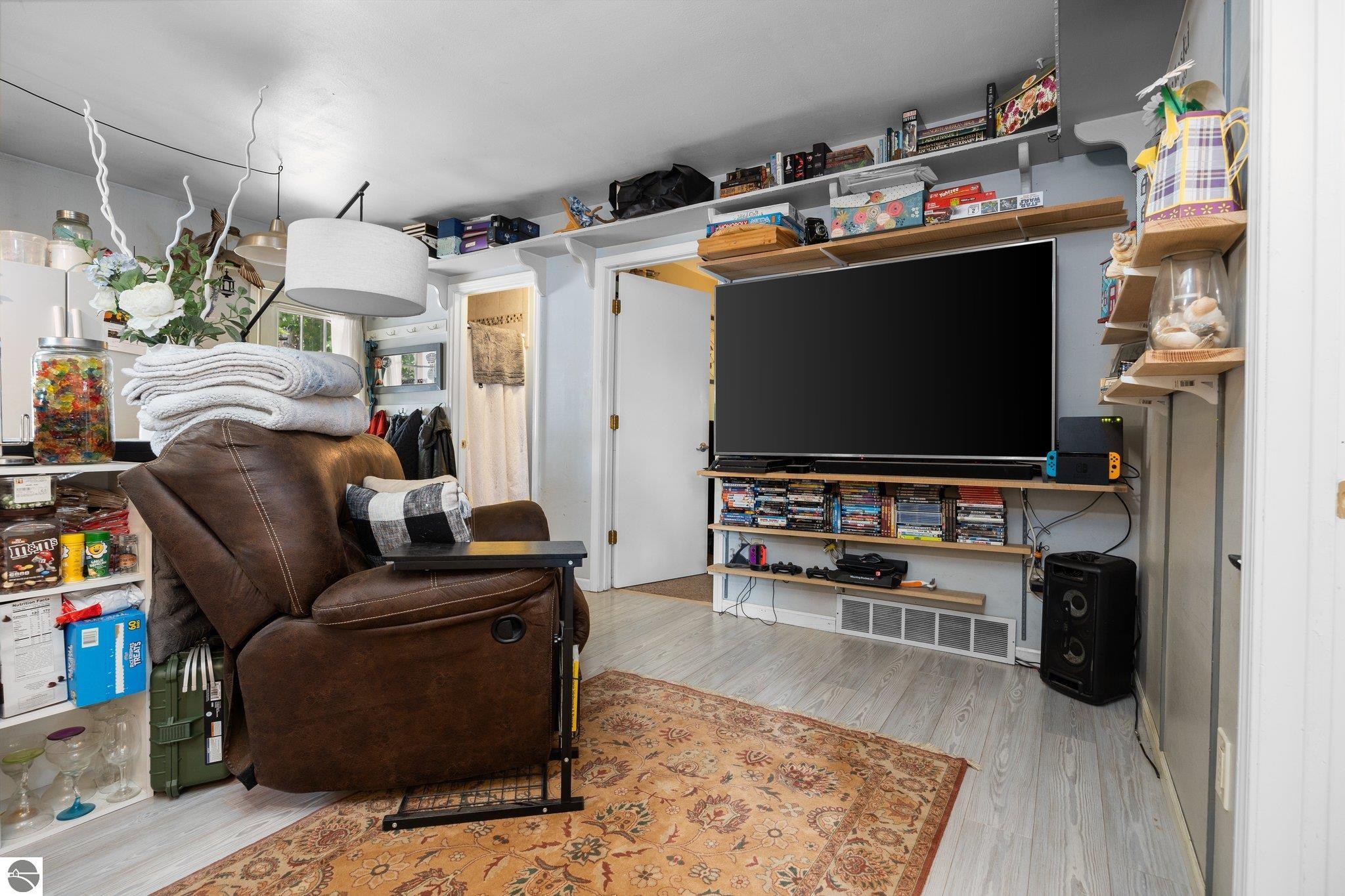 308 W Cayuga