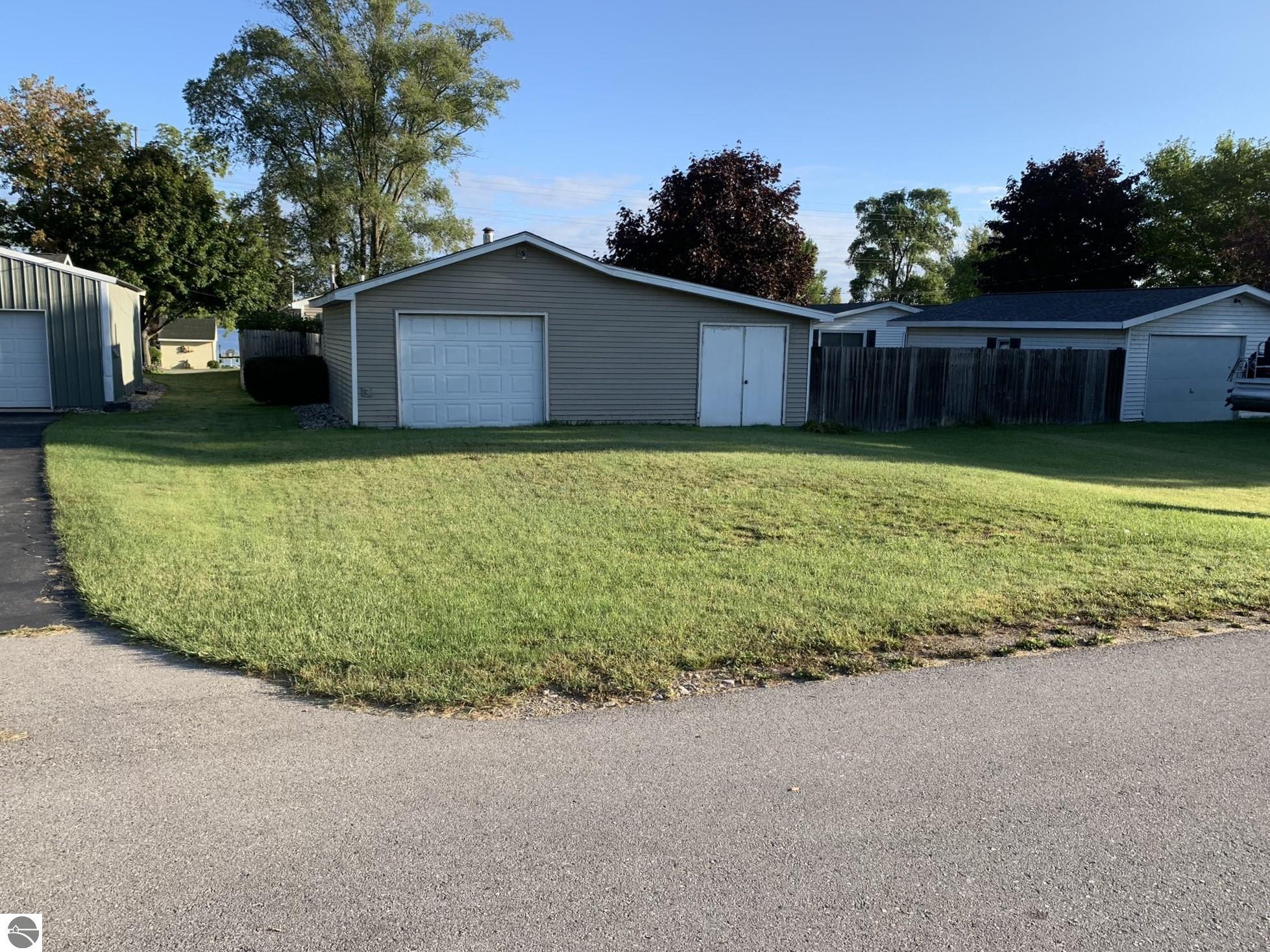 212 Lake