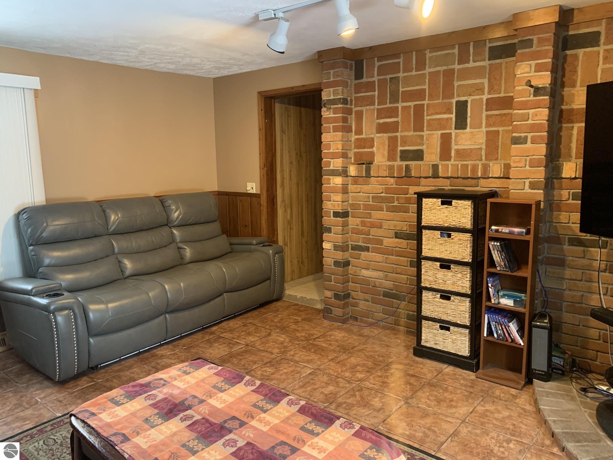 8615 Rapid City Road