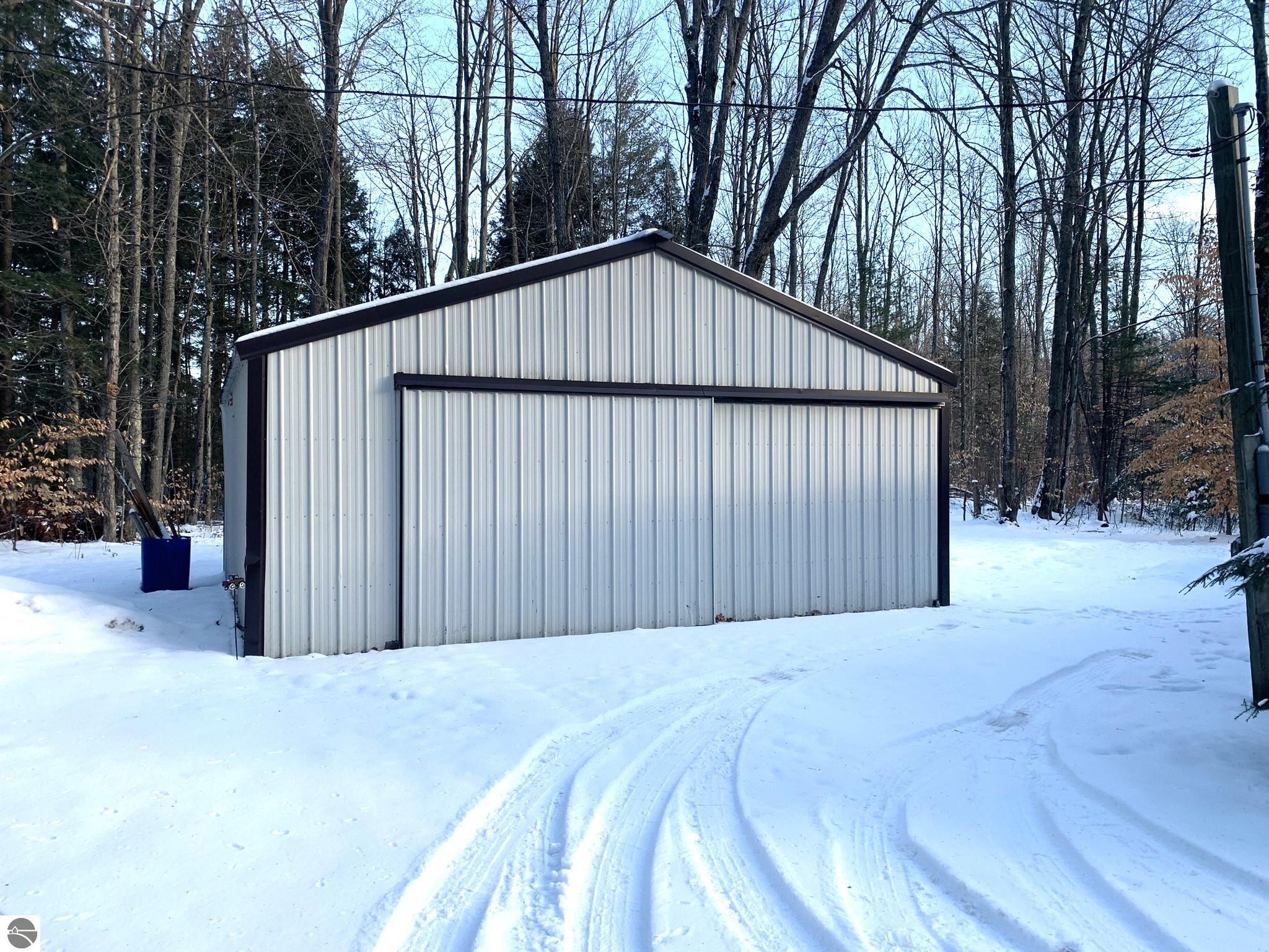 5085 Wintergreen Trail